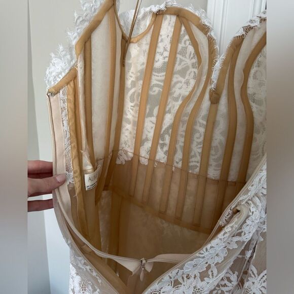 Alin LeKal Wedding Bridal Elegant White Lace Off-Shoulder Party Dress - Picture 13 of 16